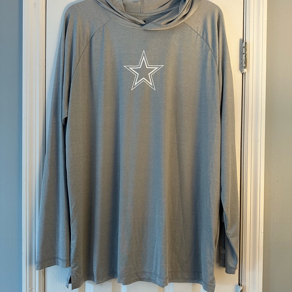 Dallas Cowboys NFL Gray Long Sleeve Hoodie with Center Star Graphic